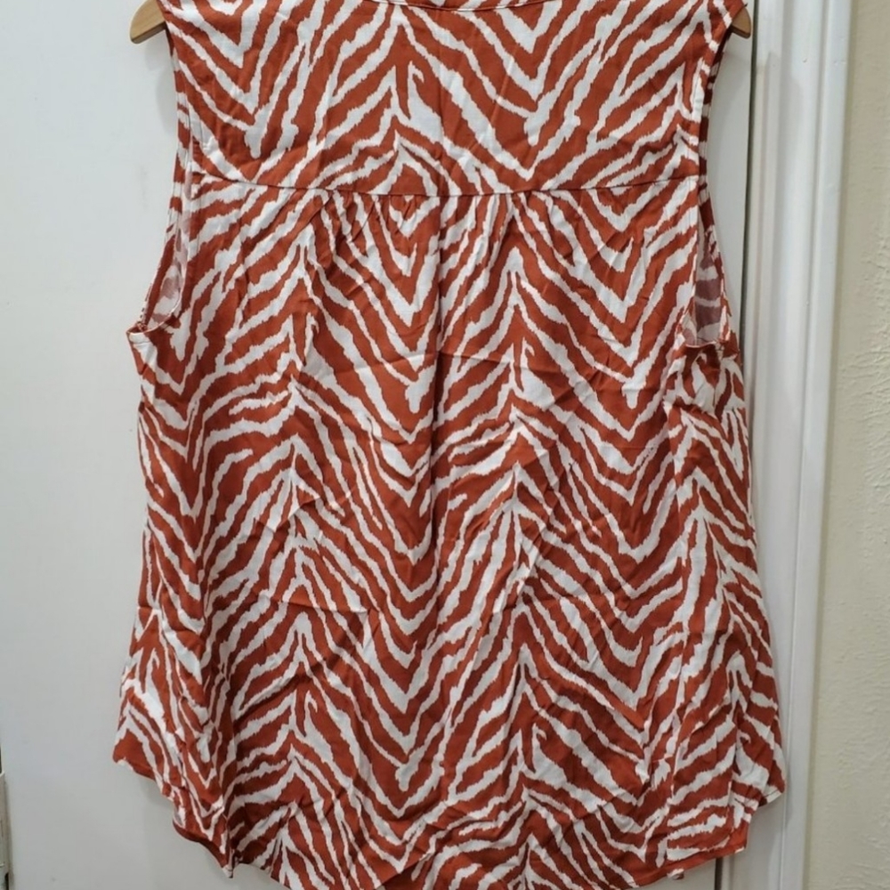 Animal print sleeveless top